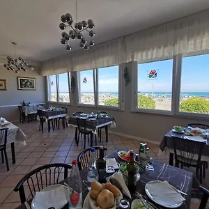 Hotell Vistamare Viserba, Rimini