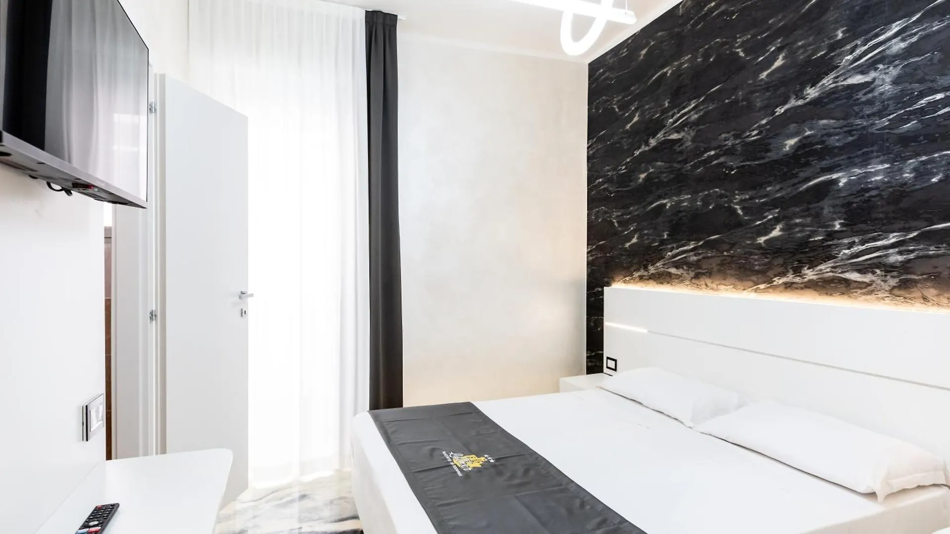 La Tour Palace Hotel & Restaurant 리미니 3*,